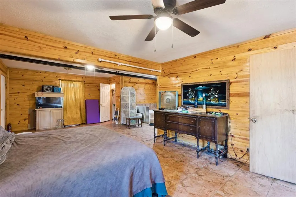 Photo 16 — 612 NE 1st Street, Henryetta, OK 74437
