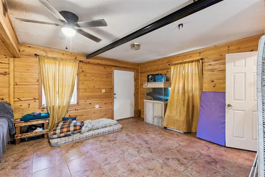 Photo 18 — 612 NE 1st Street, Henryetta, OK 74437