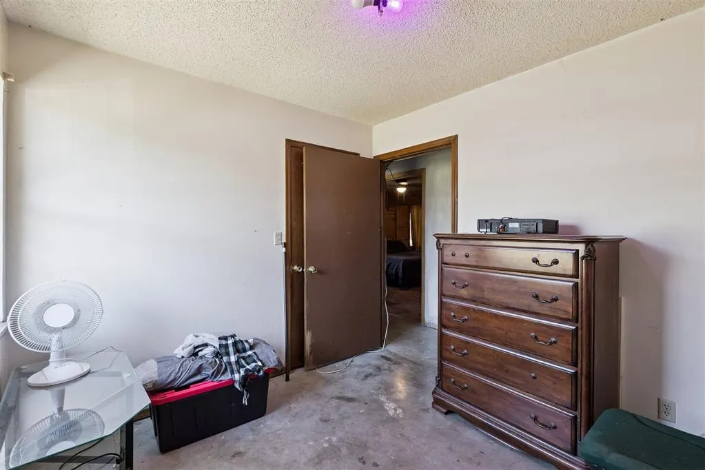 Photo 22 — 612 NE 1st Street, Henryetta, OK 74437