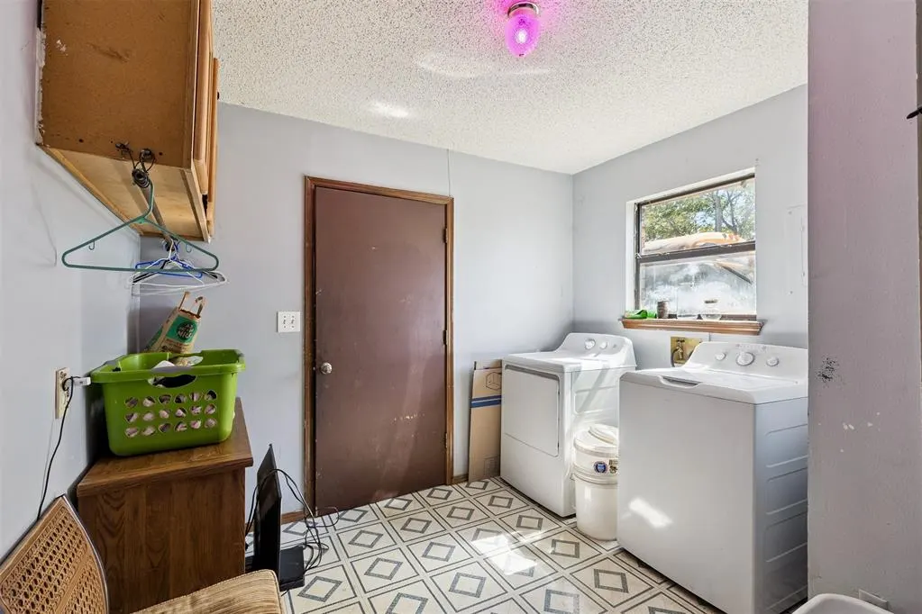 Photo 25 — 612 NE 1st Street, Henryetta, OK 74437