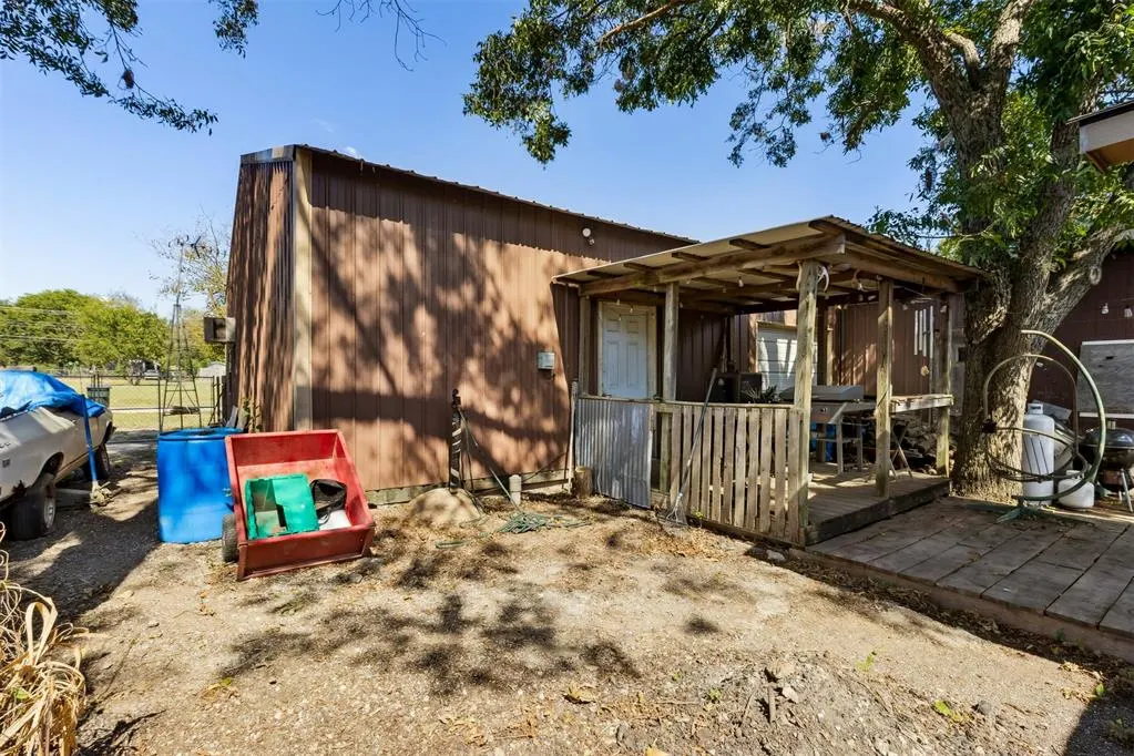 Photo 31 — 612 NE 1st Street, Henryetta, OK 74437