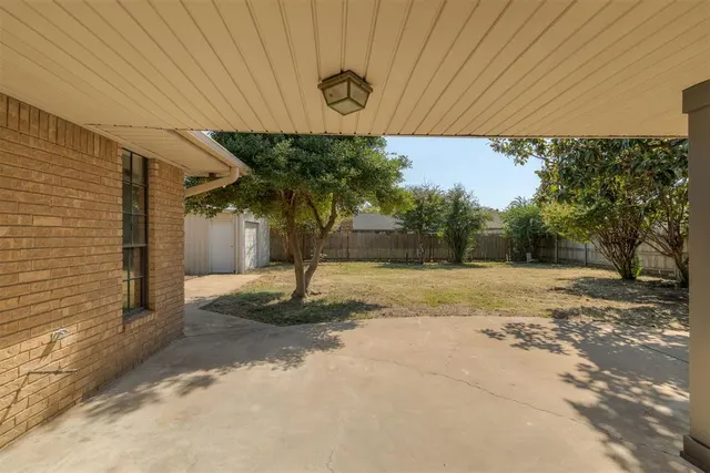 Photo 2 — 10028 Henderson Drive, Oklahoma City, OK 73139