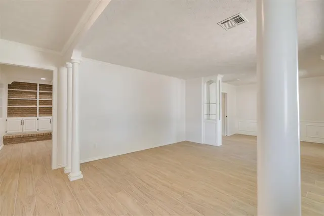 Photo 7 — 10028 Henderson Drive, Oklahoma City, OK 73139