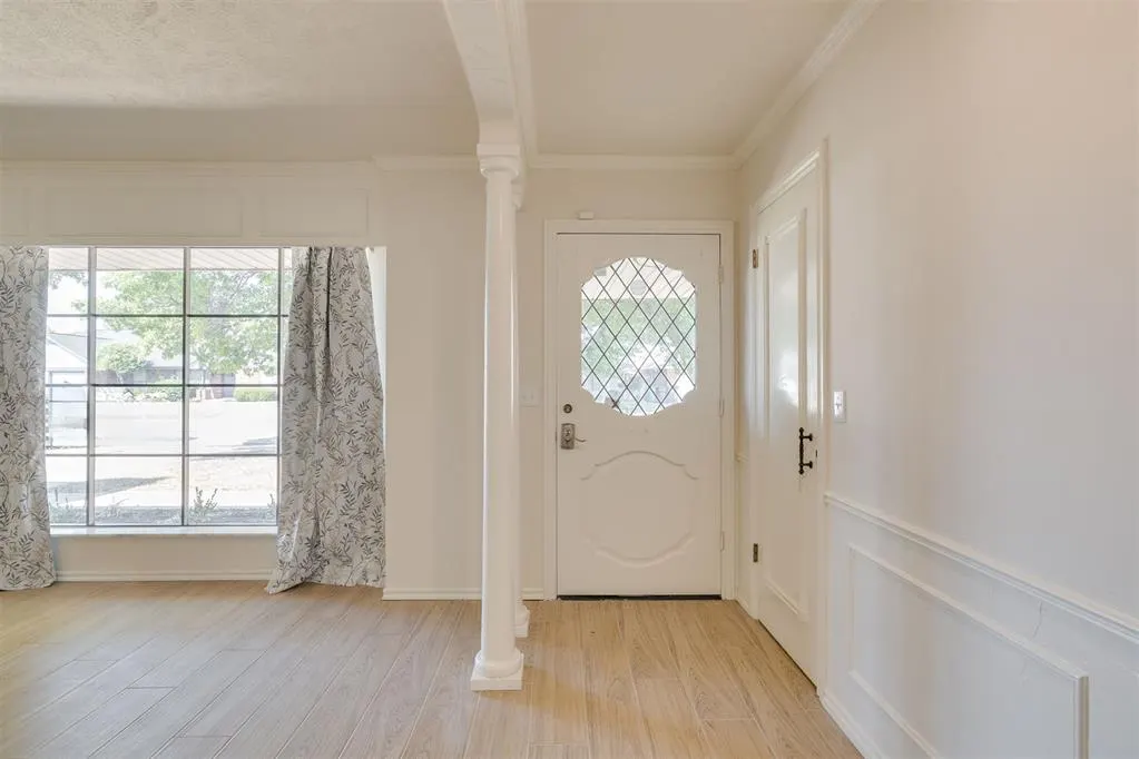 Photo 8 — 10028 Henderson Drive, Oklahoma City, OK 73139