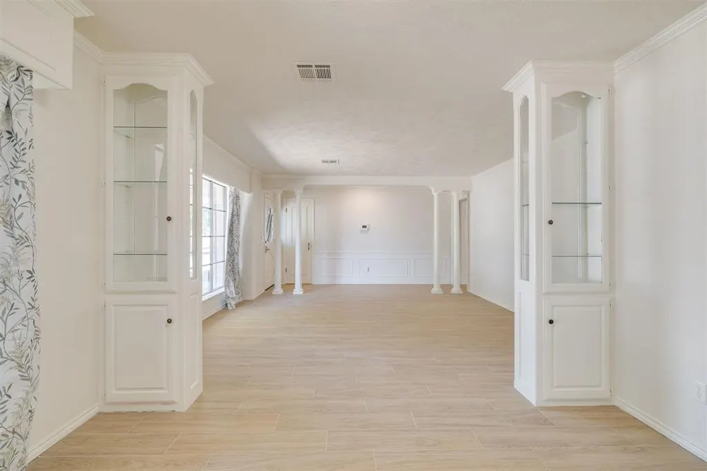 Photo 10 — 10028 Henderson Drive, Oklahoma City, OK 73139