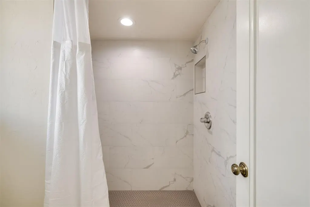 Photo 22 — 10028 Henderson Drive, Oklahoma City, OK 73139