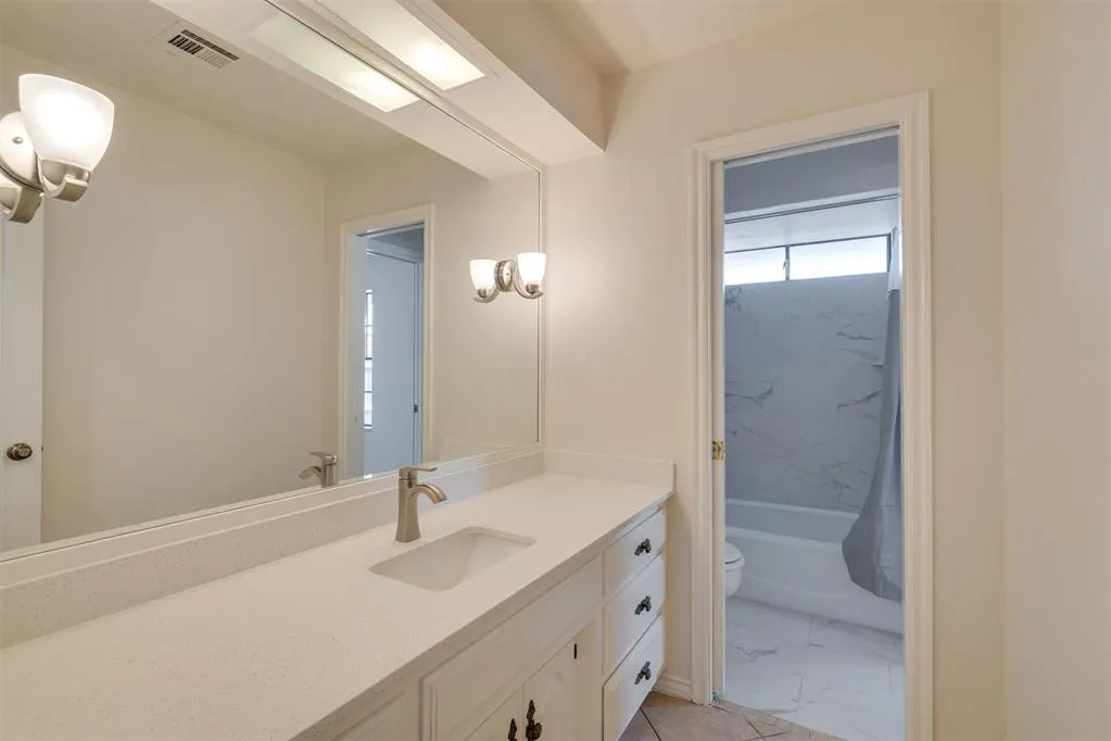 Photo 23 — 10028 Henderson Drive, Oklahoma City, OK 73139