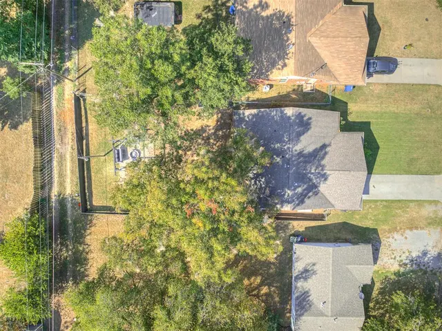 Photo 5 — 919 E 2nd Street, Cushing, OK 74023