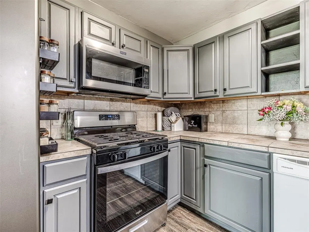 Photo 21 — 919 E 2nd Street, Cushing, OK 74023