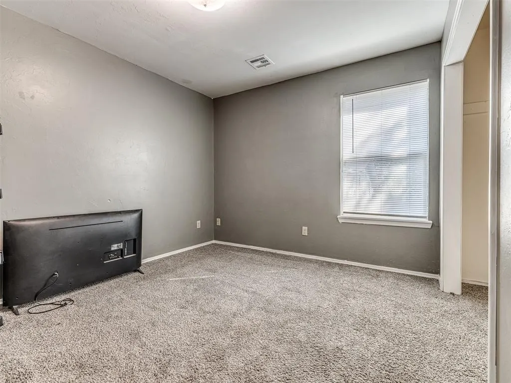 Photo 24 — 919 E 2nd Street, Cushing, OK 74023