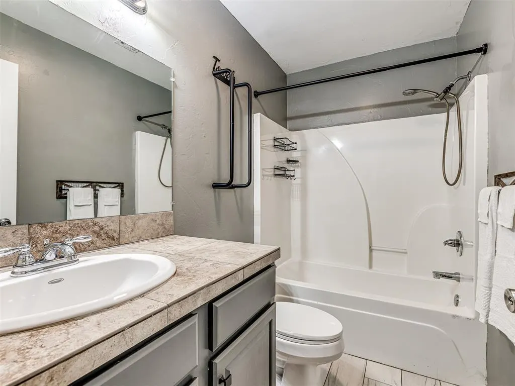 Photo 29 — 919 E 2nd Street, Cushing, OK 74023