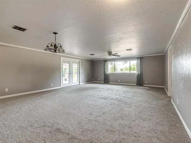 Photo 7 — 2801 S Spruce Avenue, Oklahoma City, OK 73128