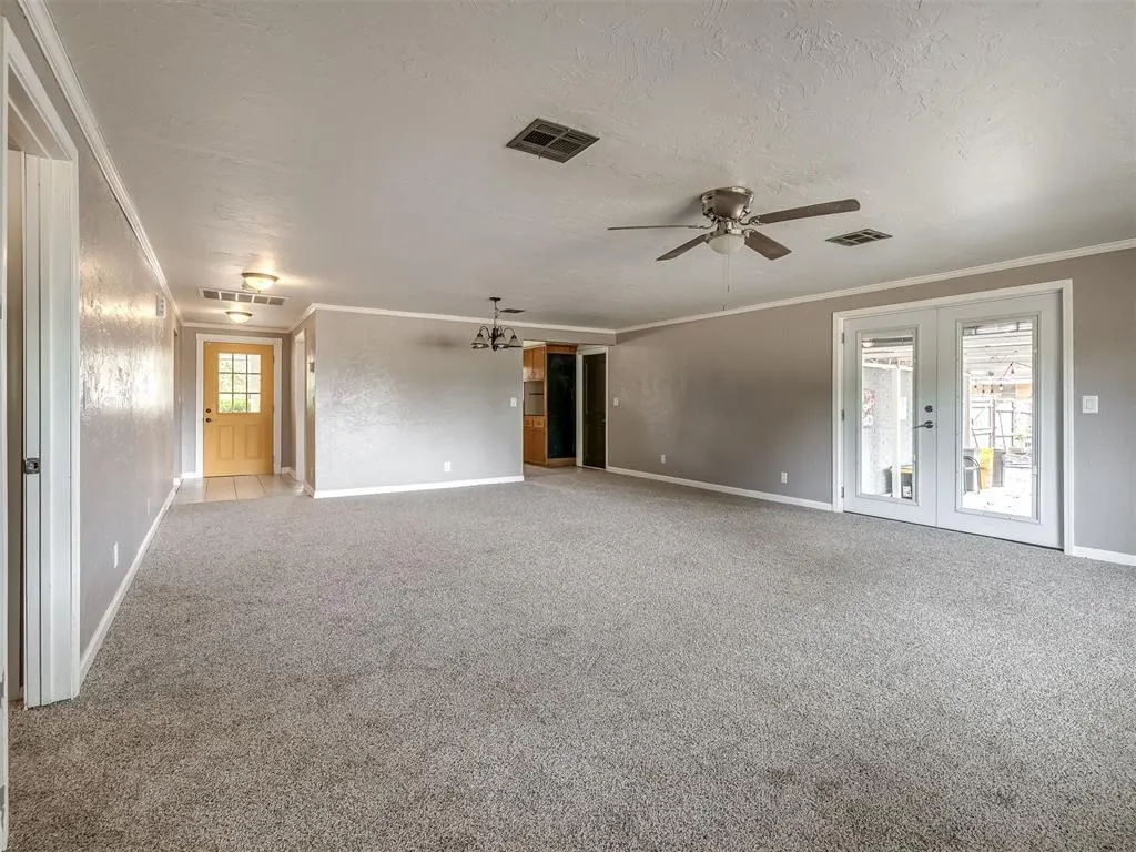 Photo 9 — 2801 S Spruce Avenue, Oklahoma City, OK 73128