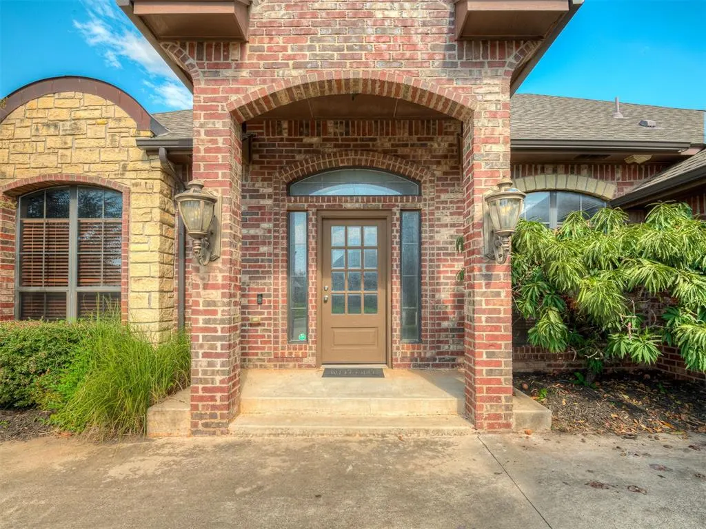 Front exterior — 1417 Glenmere Court, Edmond, OK 73003
