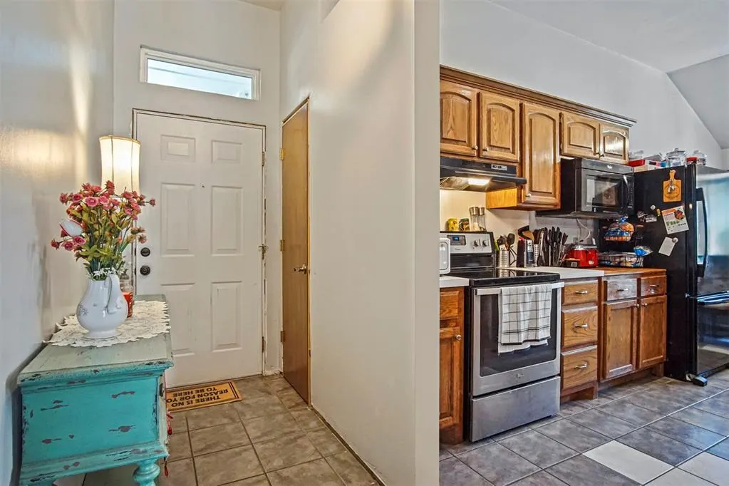 Photo 5 — 9716 BLUE BONNET Place, Oklahoma City, OK 73128