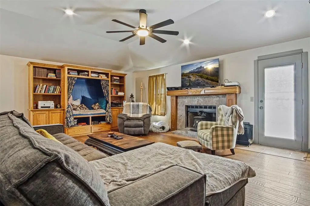 Photo 6 — 9716 BLUE BONNET Place, Oklahoma City, OK 73128