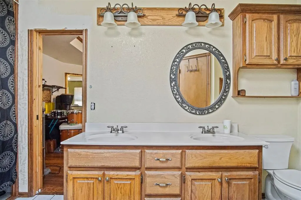 Photo 15 — 9716 BLUE BONNET Place, Oklahoma City, OK 73128