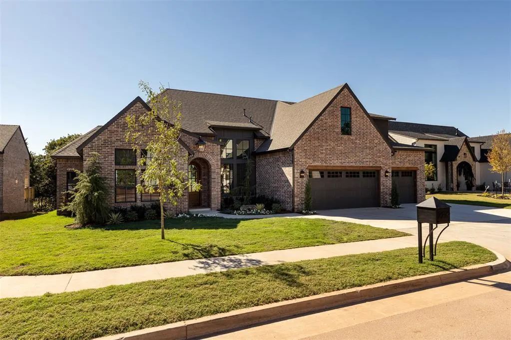 Photo 2 — 7216 Sunset Sail Avenue, Edmond, OK 73034