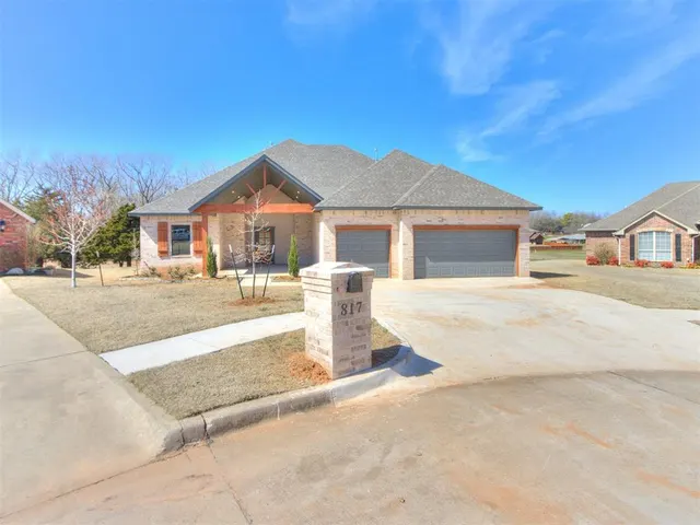 Photo 3 — 817 Carrie Court, Purcell, OK 73080