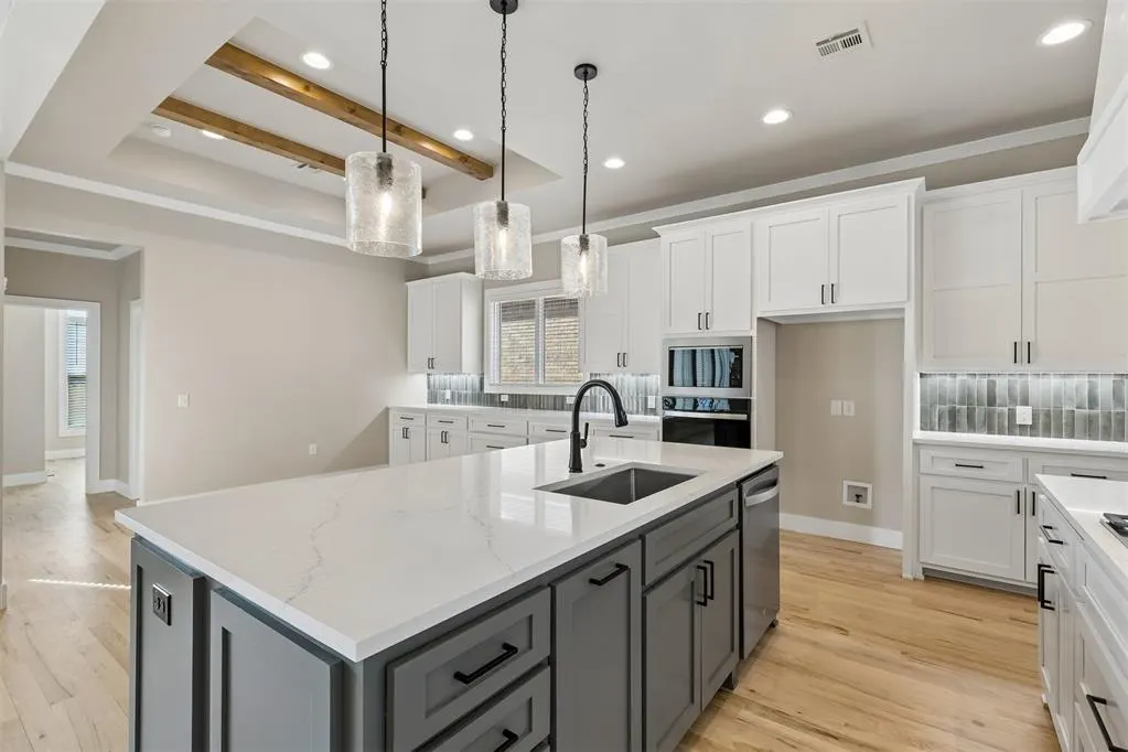 Photo 8 — 18009 Youngs Avenue, Edmond, OK 73012