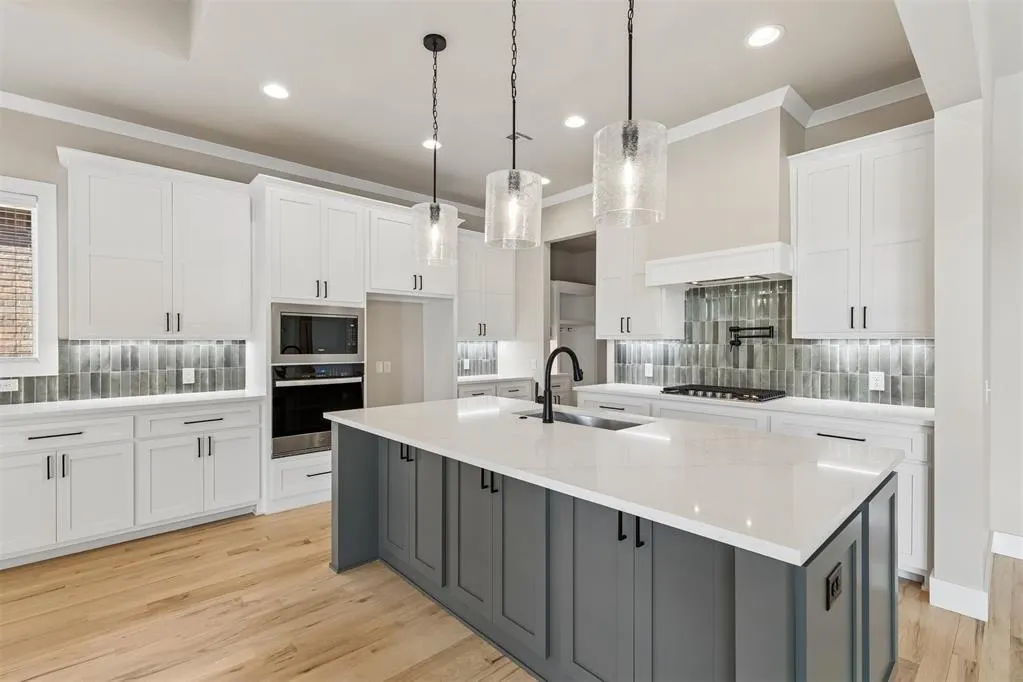 Photo 9 — 18009 Youngs Avenue, Edmond, OK 73012