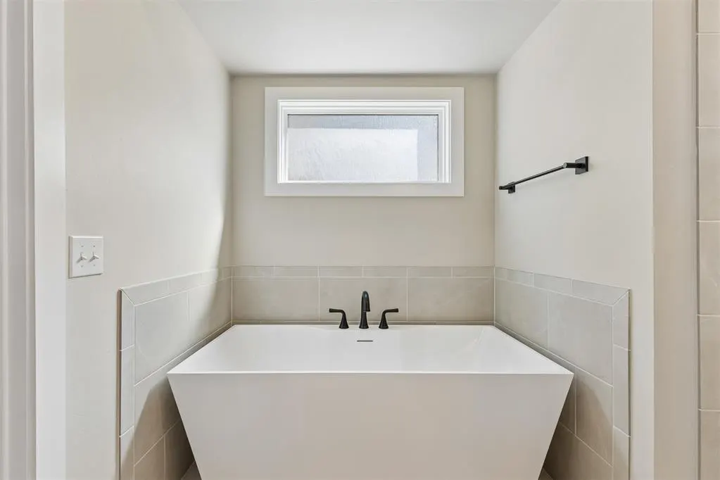 Photo 21 — 18009 Youngs Avenue, Edmond, OK 73012