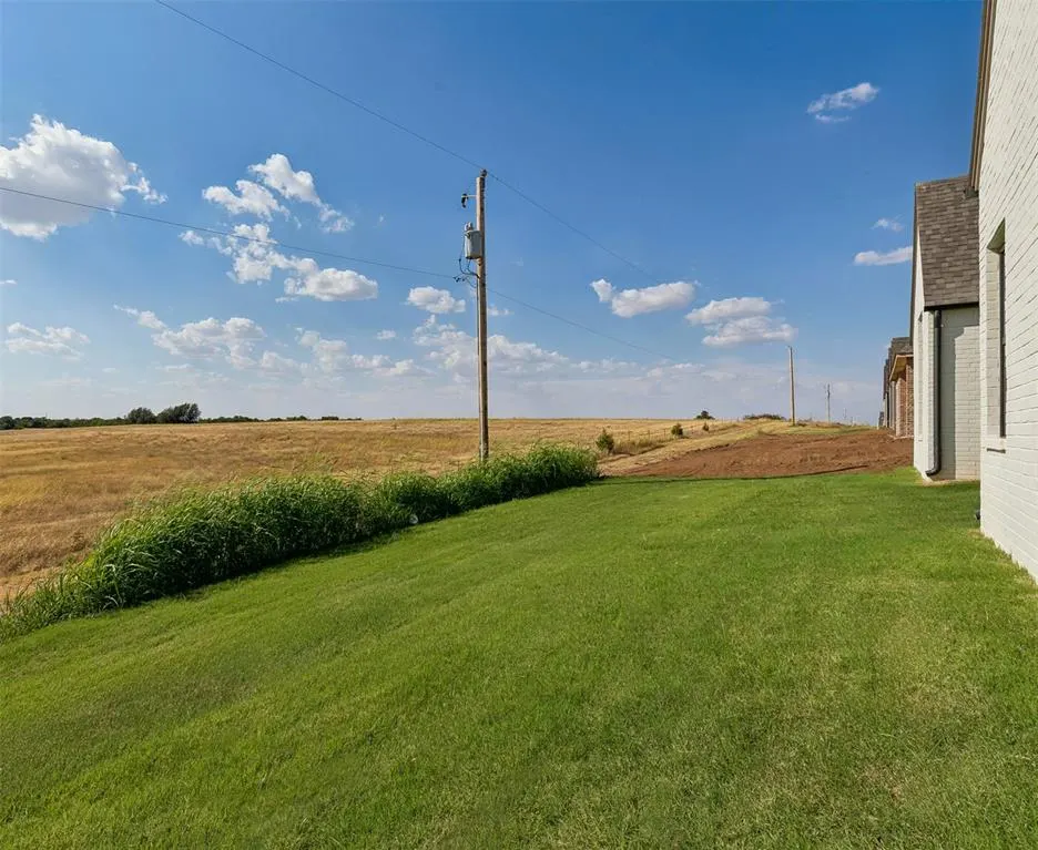 Photo 36 — 18009 Youngs Avenue, Edmond, OK 73012