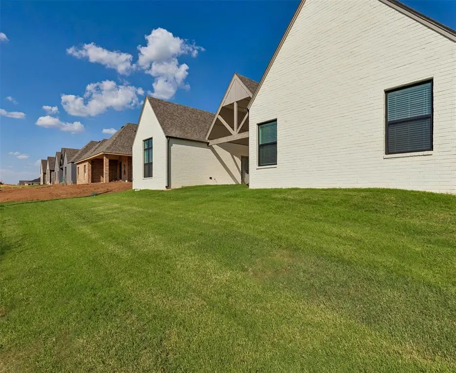 Photo 38 — 18009 Youngs Avenue, Edmond, OK 73012