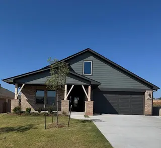 Sold home at 2804 Bowling Drive