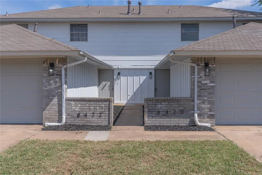 Photo 2 — 8420 Candlewood Drive, Oklahoma City, OK 73132