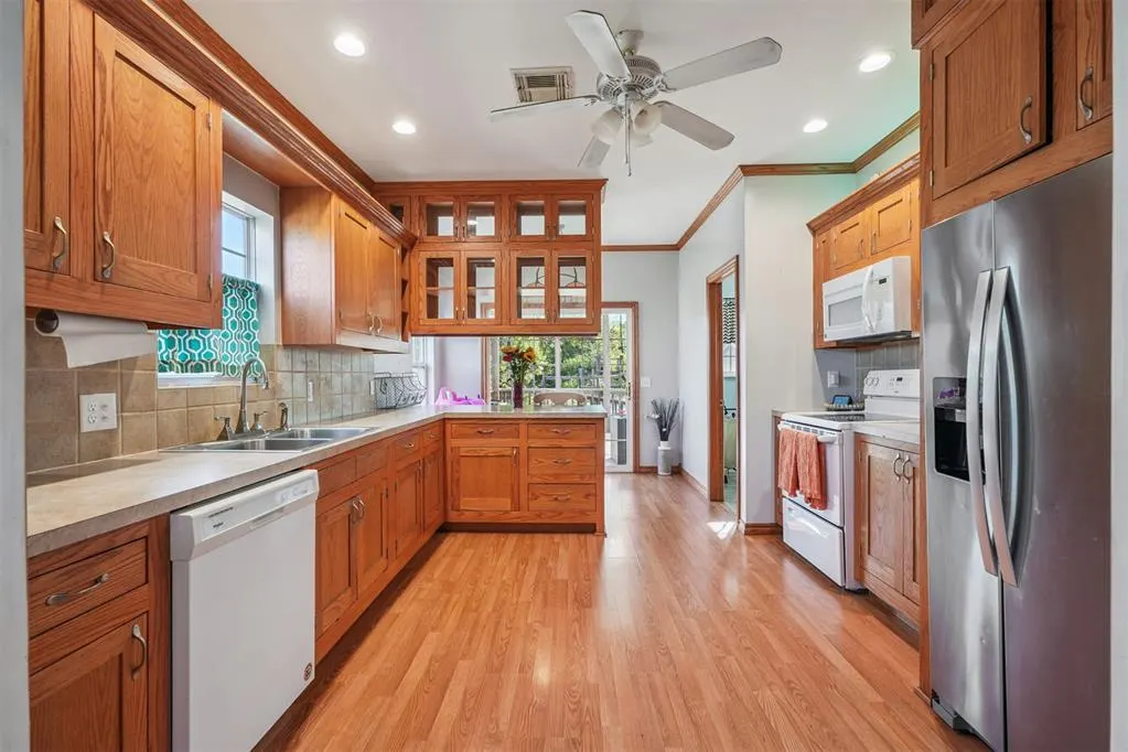 Photo 11 — 209 S DAWSON Road, Meeker, OK 74855