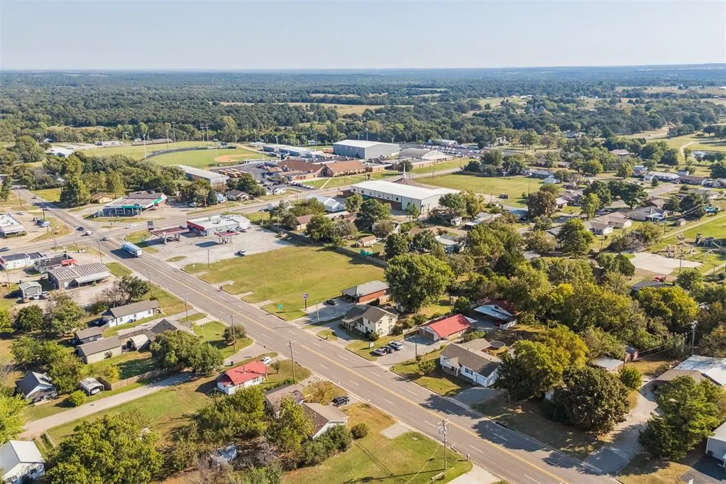 Photo 34 — 209 S DAWSON Road, Meeker, OK 74855