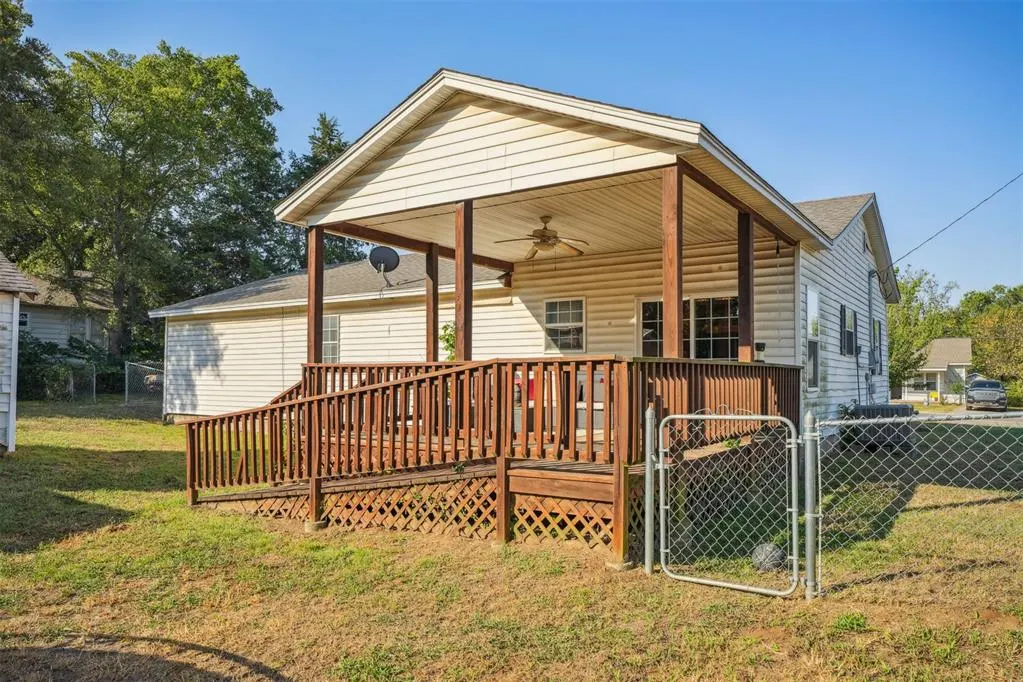 Photo 36 — 209 S DAWSON Road, Meeker, OK 74855
