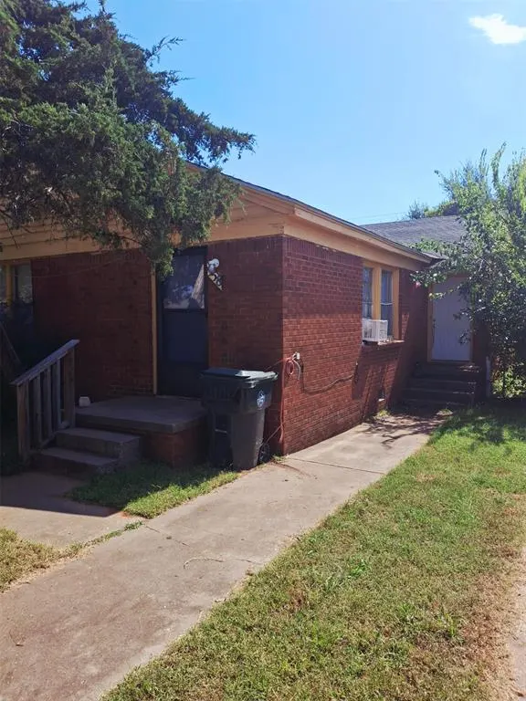 Photo 2 — 556 Babb Drive, Midwest City, OK 73110