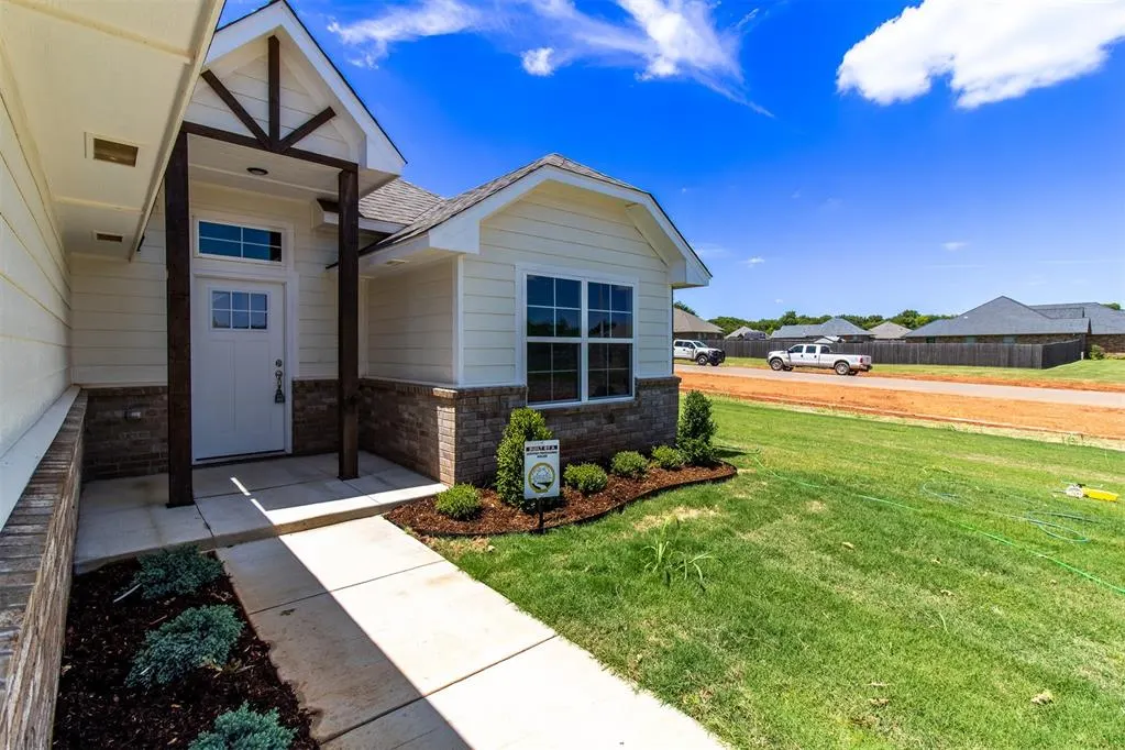 Photo 4 — 3703 Dragon Fire Court, Newcastle, OK 73065