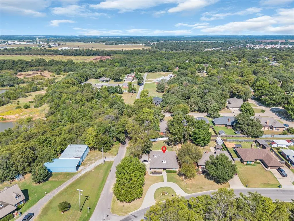 Photo 38 — 307 Bowling Drive, Pauls Valley, OK 73075