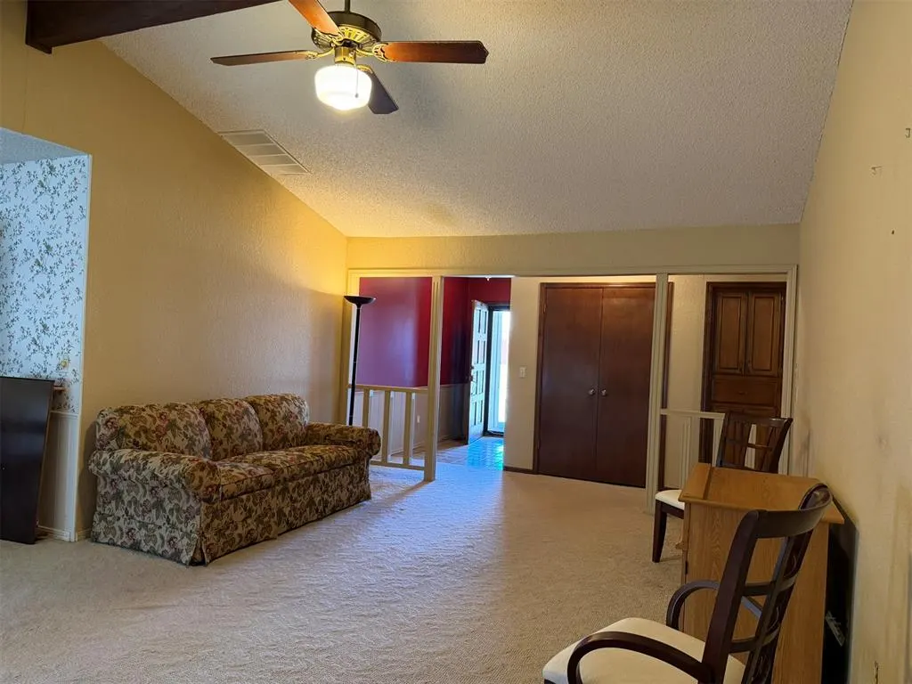 Photo 3 — 7324 WALNUT CREEK Drive, Oklahoma City, OK 73142