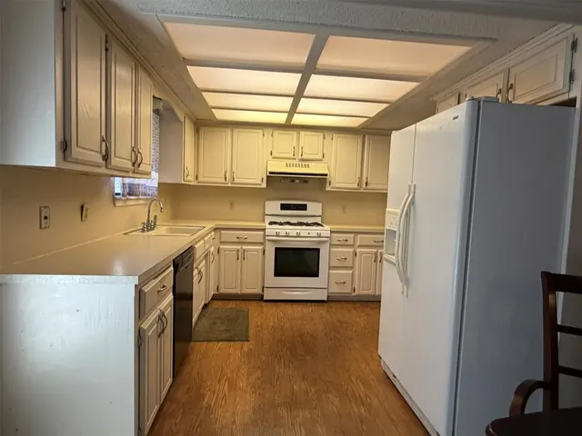 Photo 6 — 7324 WALNUT CREEK Drive, Oklahoma City, OK 73142