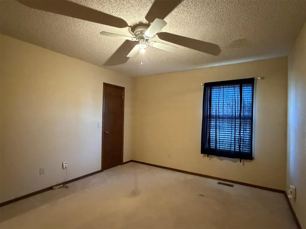 Photo 12 — 7324 WALNUT CREEK Drive, Oklahoma City, OK 73142