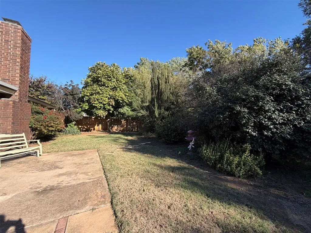Photo 13 — 7324 WALNUT CREEK Drive, Oklahoma City, OK 73142
