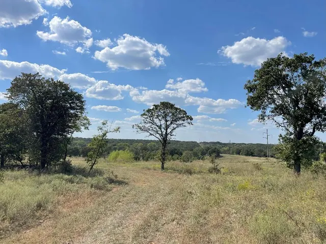 Photo 5 — 5402 Oak Hill Ranch Road, Noble, OK 73068