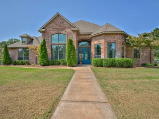 Sold home at 1301 S Choctaw Road