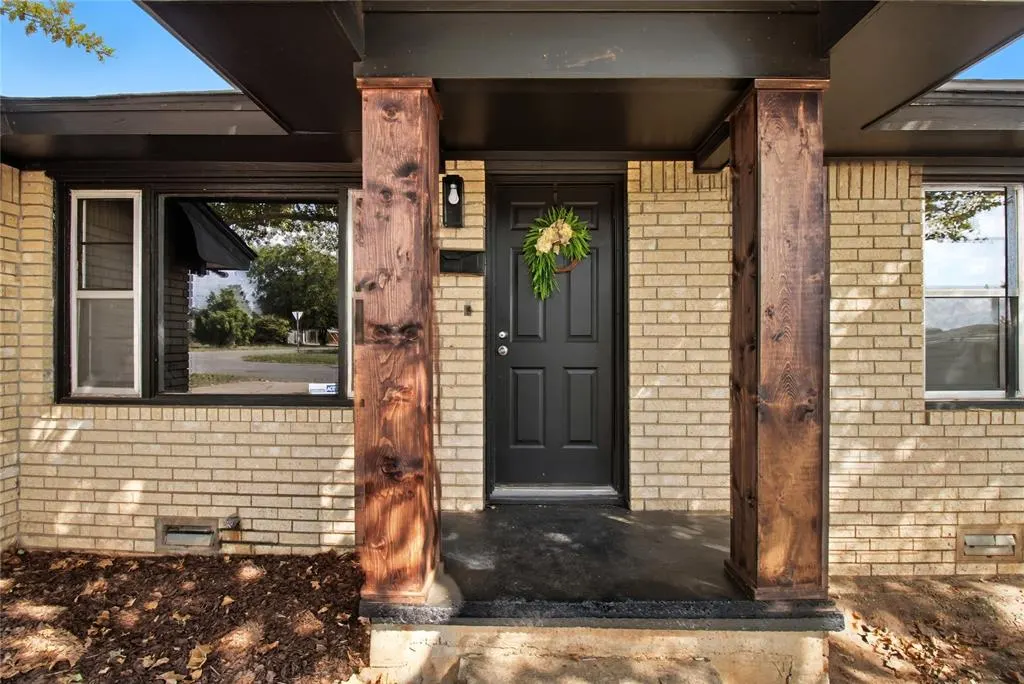 Photo 4 — 530 N Lowe Street, Hobart, OK 73651
