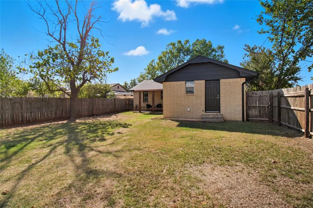 Photo 37 — 530 N Lowe Street, Hobart, OK 73651
