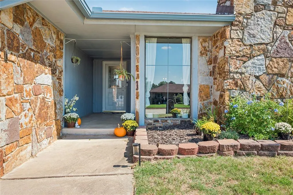 Front exterior — 326 Cedar Bend Drive, Midwest City, OK 73130