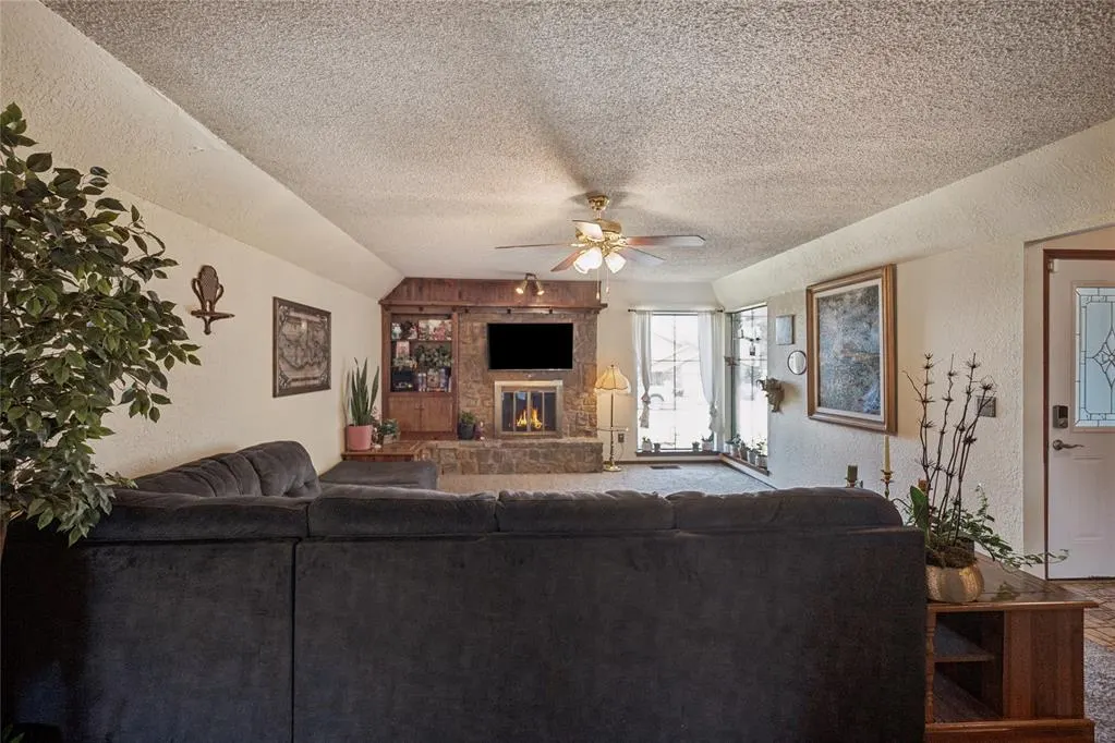 Photo 6 — 326 Cedar Bend Drive, Midwest City, OK 73130