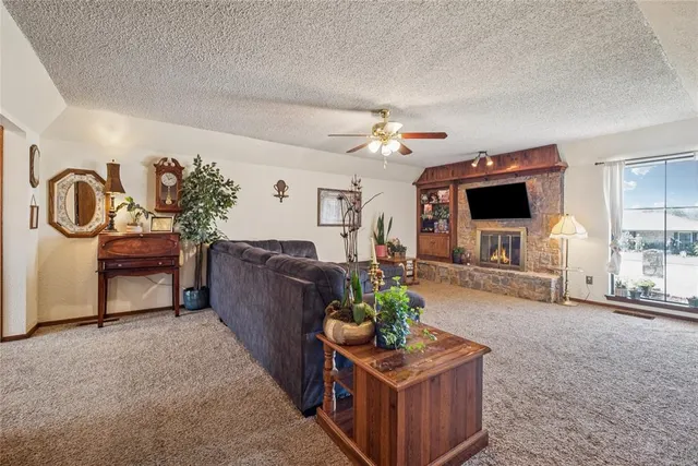 Photo 4 — 326 Cedar Bend Drive, Midwest City, OK 73130