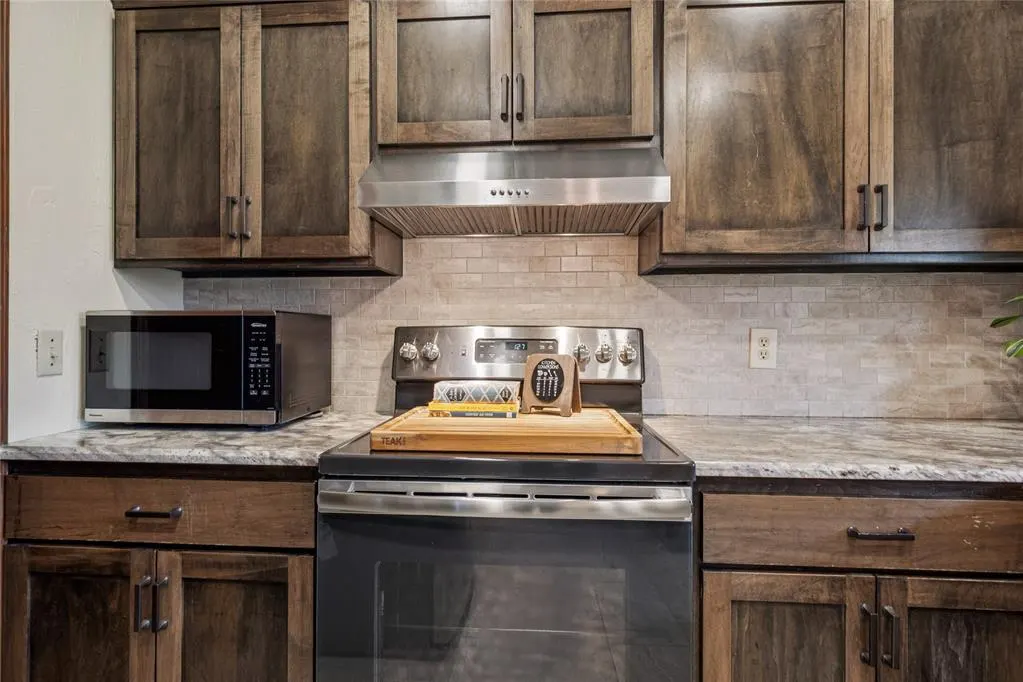 Photo 13 — 326 Cedar Bend Drive, Midwest City, OK 73130