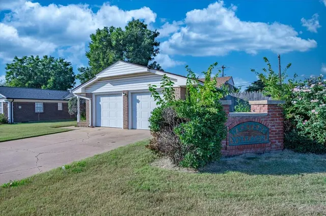 Photo 3 — 1101 NW 105th Street, Oklahoma City, OK 73114