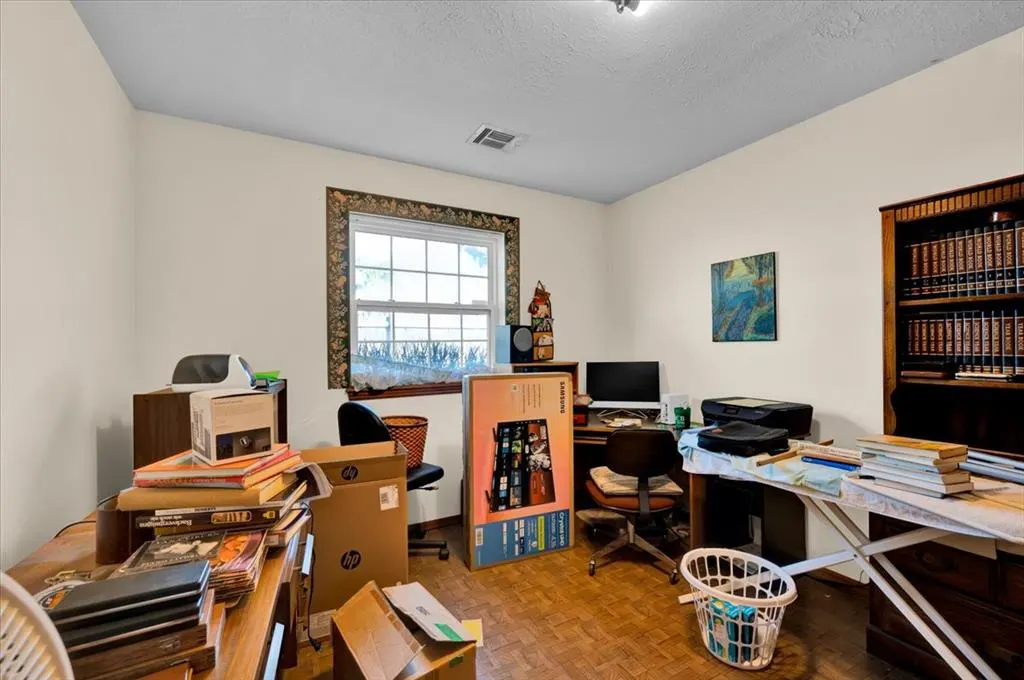 Photo 12 — 1101 NW 105th Street, Oklahoma City, OK 73114